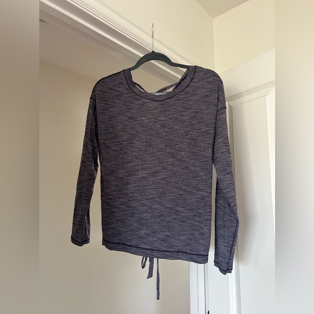 Lululemon purple long sleeve tie back size 6